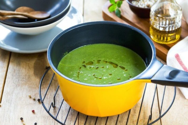 Best Small Blender For Smoothies: 8 Ways This Crushes Everything; Spinach with celery and fennel soup