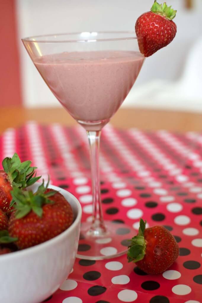Easy Strawberry Shortcake Smoothie: Dessert Thickie
37 Healthy Valentine's Day Recipes: Indulge Without The Bulge
