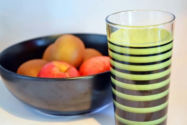 Kiwi and Apple Green Thickie Smoothie