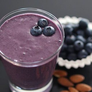 Almond Blueberry Smoothie