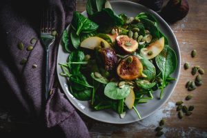 10 Raw Vegan Spinach Salad Recipes