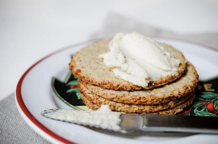 10 Delicious Raw Vegan Cheese Recipes (Never Crave Dairy Again)