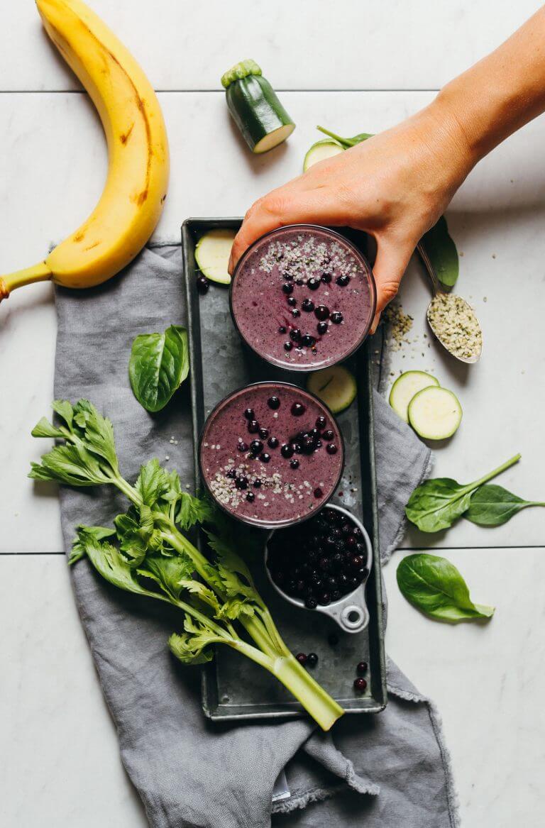 27 HEALTHY Smoothie Recipes: Tasty & Quick CREAMY ZUCCHINI BLUEBERRY SMOOTHIE