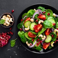 10 Raw Vegan Spinach Salad Recipes