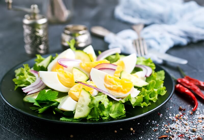 Paleo vs Vegan? Why A Pegan Diet Is Your Best Option; paleo egg salad