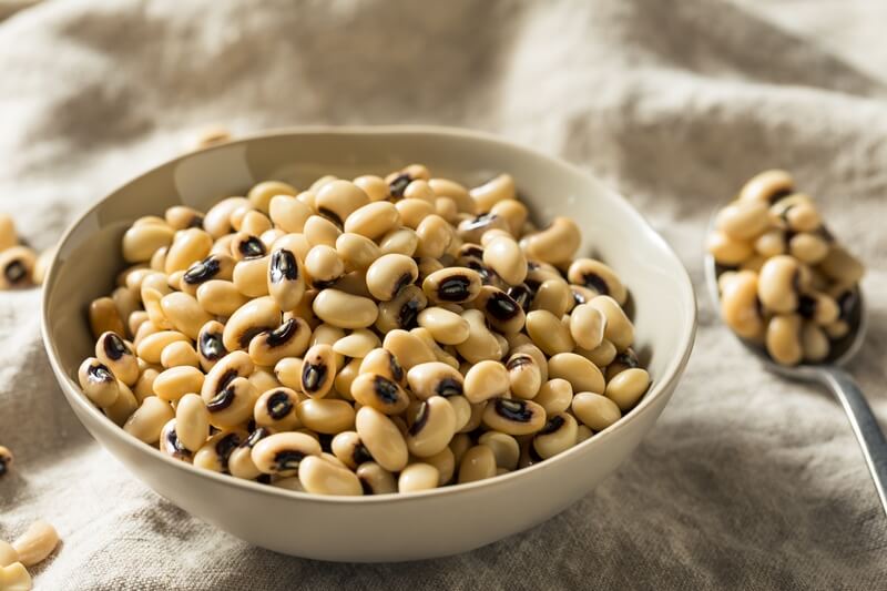 19 Best Plant Based Protein Sources: Complete Whole Foods; Raw Organic Fresh Black Eye Peas