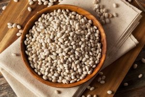 34 High Protein Vegetables You Probably Already Eat; Raw Organic White Navy Beans