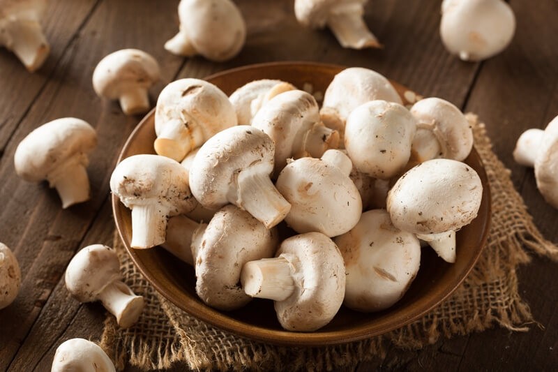 34 High Protein Vegetables You Probably Already Eat; raw organic white mushrooms