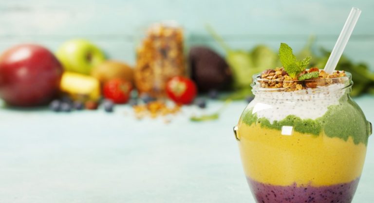 How to make a smoothie without a blender 3 ways